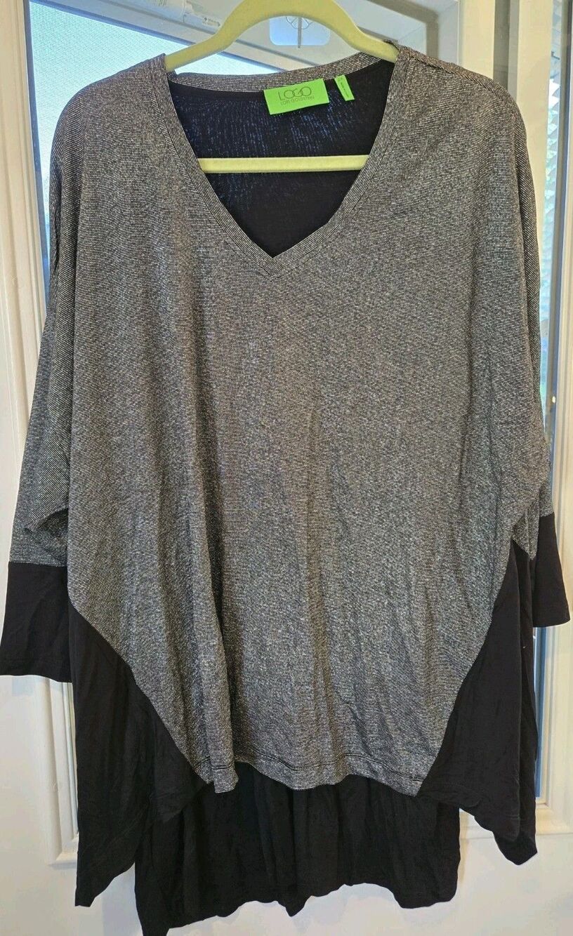 LOGO by Lori Goldstein Silver Metallic Black Top With 3/4 Sleeves 2X Lagenlook